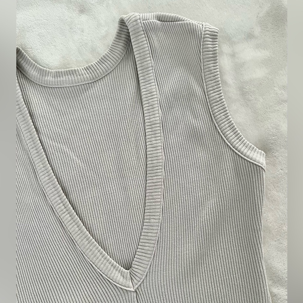 Agolde - V Cut Ribbed Bodysuit - Picture 6 of 6